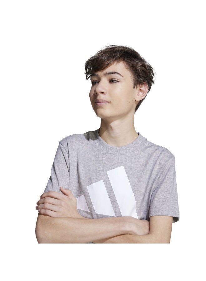 اديداس تيشيرت جيه بي مطبوع للأطفال بأكمام قصيرة رمادي - Image 1